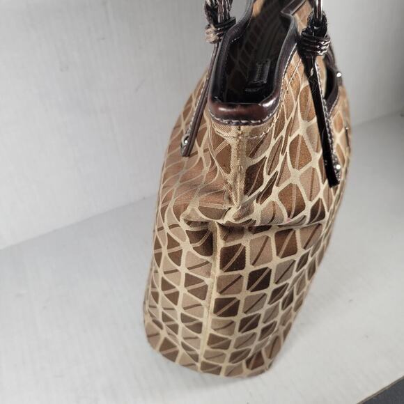 Nine & Co. Nine West Casual Patterned Shoulder Bag with Brown Trim - Picture 4 of 12